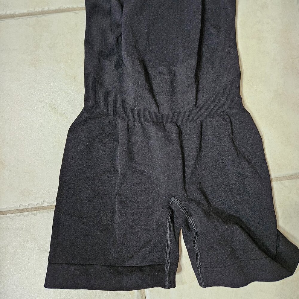 Blanqi black maternity shorts